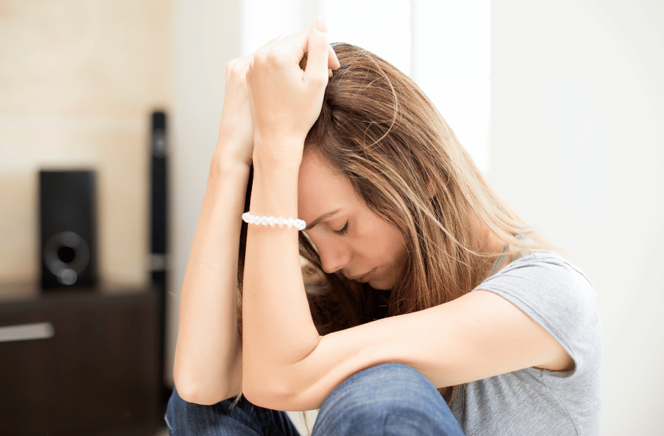 Femme épuisée, moment où continuer à tenir ne suffit plus